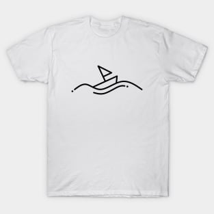 Minimalist sailing boat T-Shirt